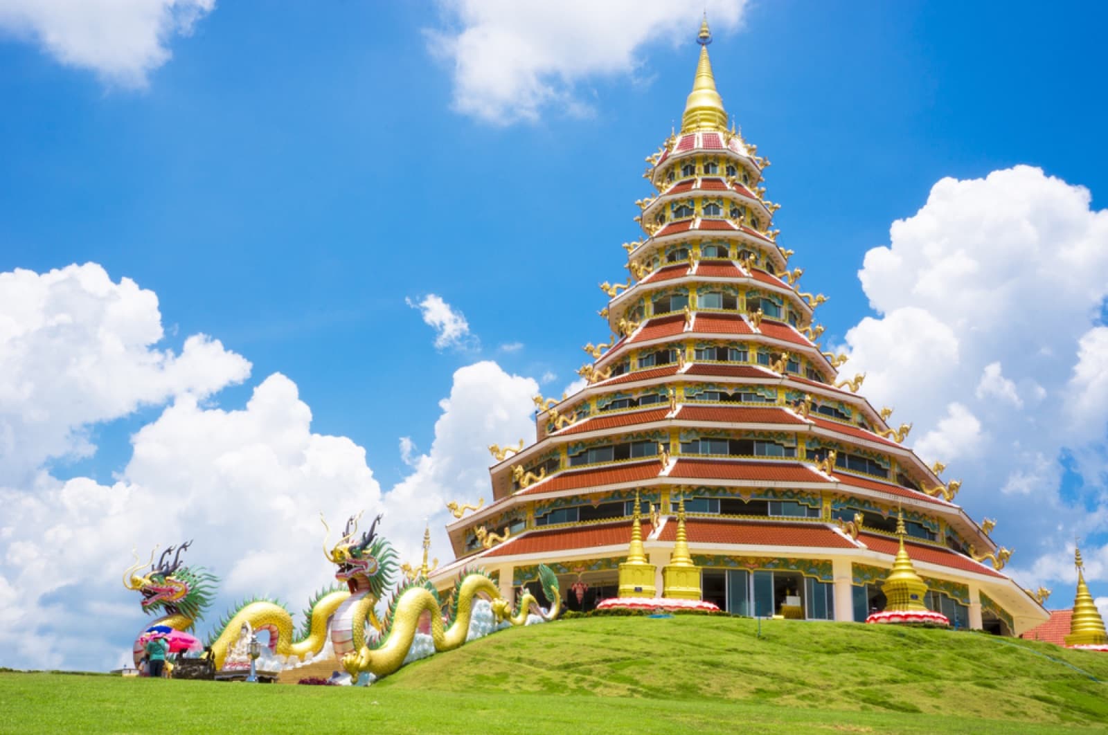 Chiang Rai 3 Temple Tour (White, Blue, Red) tour photo 4