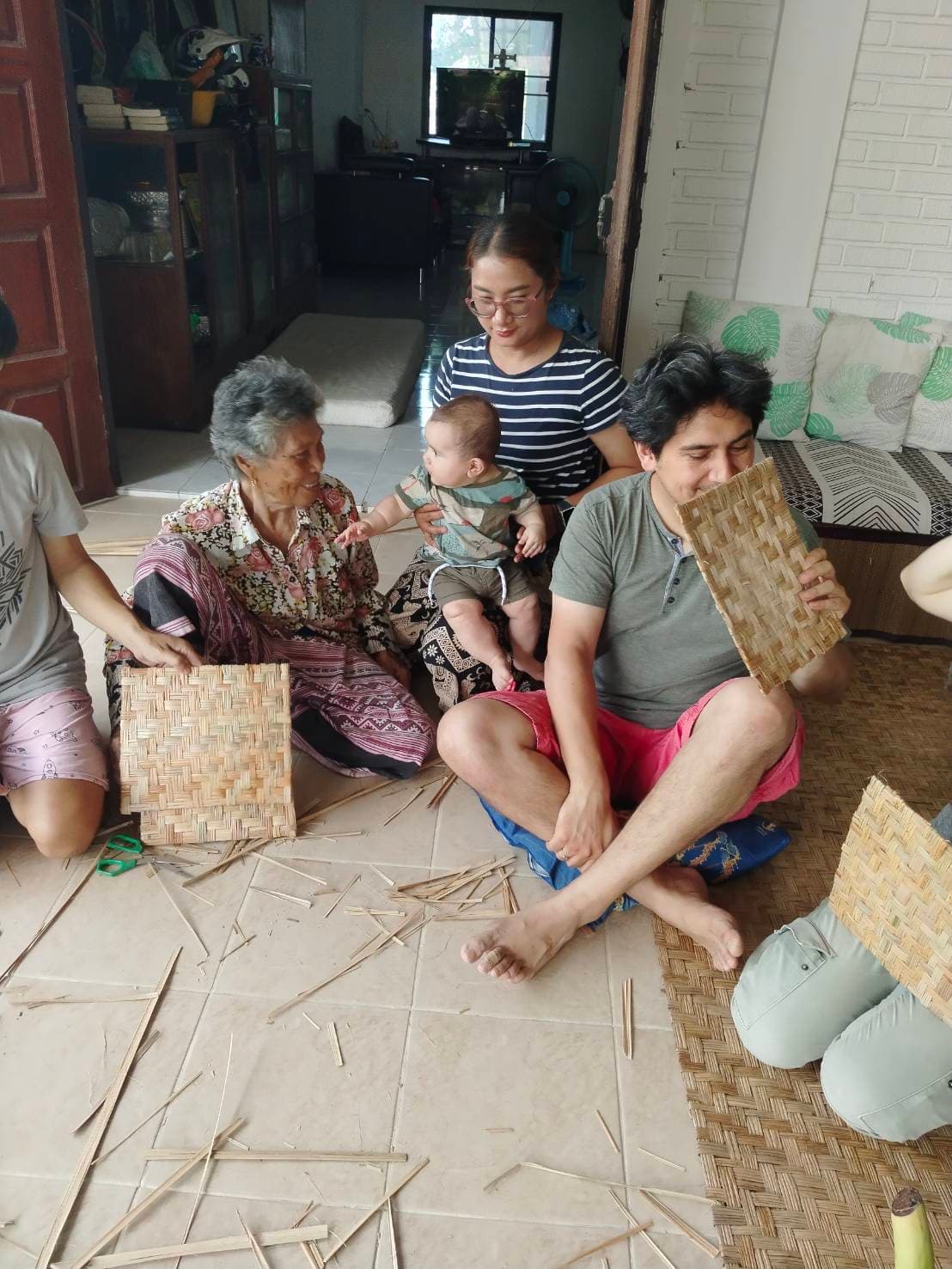 Saad Yaeng Lanna Weaving Workshop tour photo 4