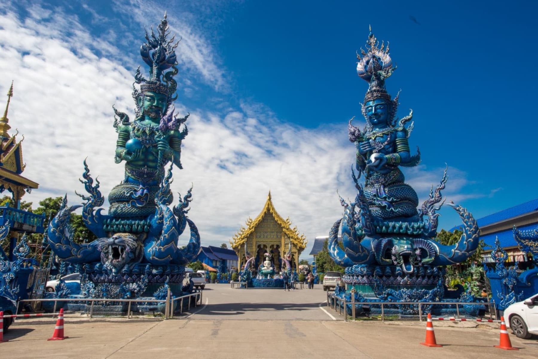 Chiang Rai 3 Temple Tour (White, Blue, Black) tour photo 5