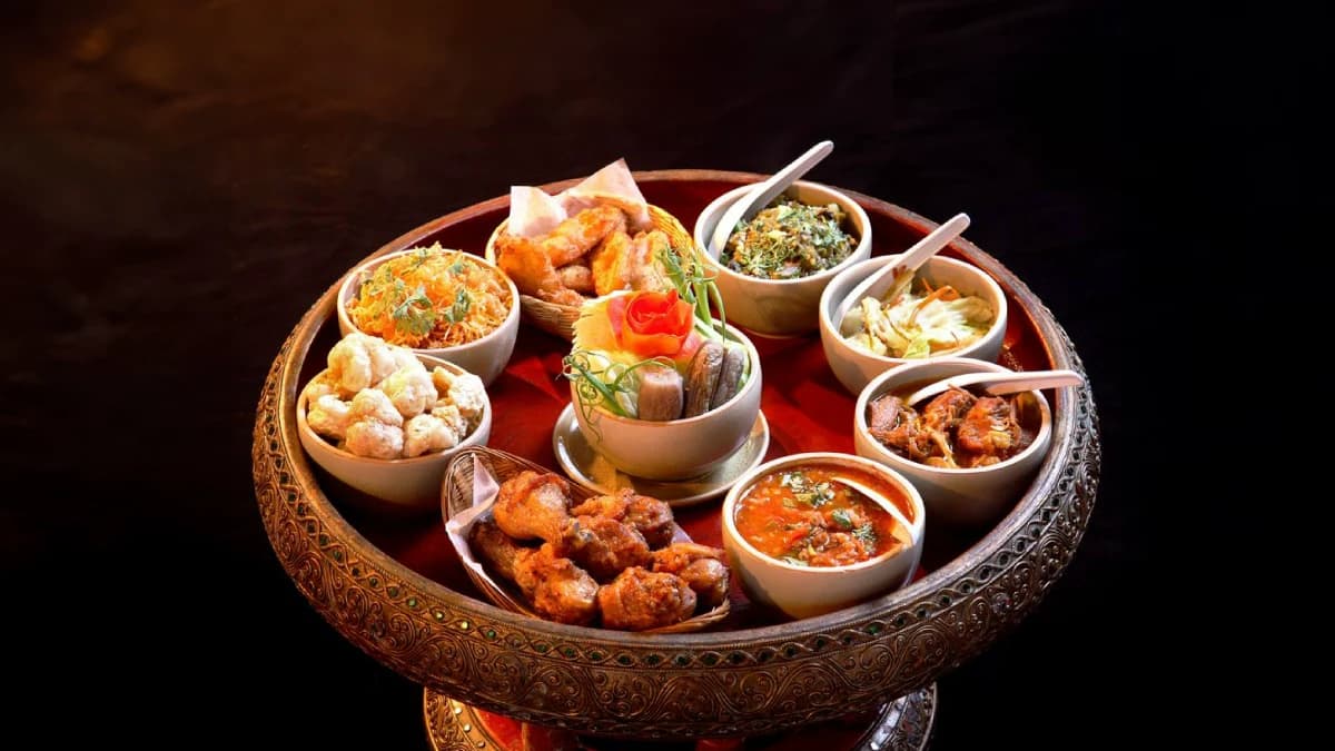Khantoke Dinner & Thai Traditional Show tour photo 3